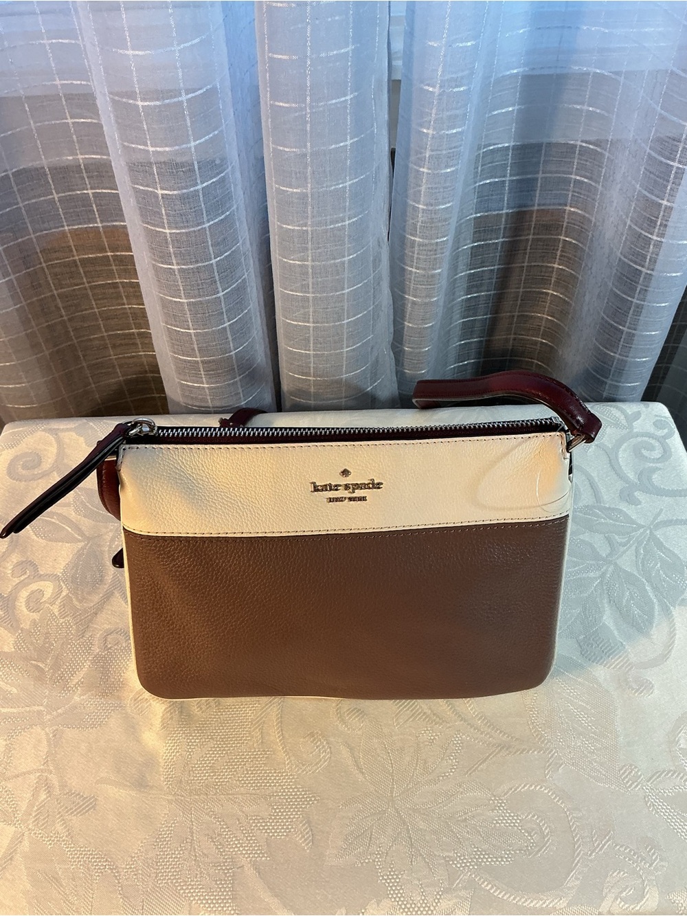 Kate Spade โLeilaโ Color Block Pebble Leather Zip Crossbody Bag